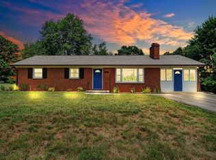 2026 Mayfield Dr, Roanoke, VA 24014