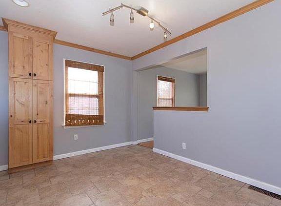 5th image of 10826 Saint Henry Ct