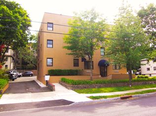 39 Longview Ave APT 103, White Plains, NY 10605