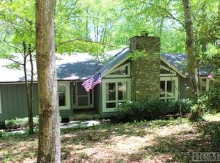 297 Country Club Estates Dr, Sapphire, NC 28774