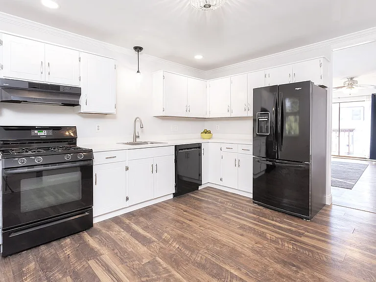 380 Knapps Hwy #380 — Photo 5
