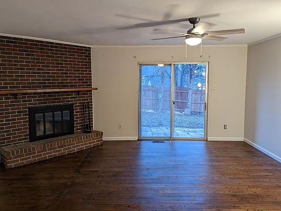 4th image of 12743 Foxhound Dr