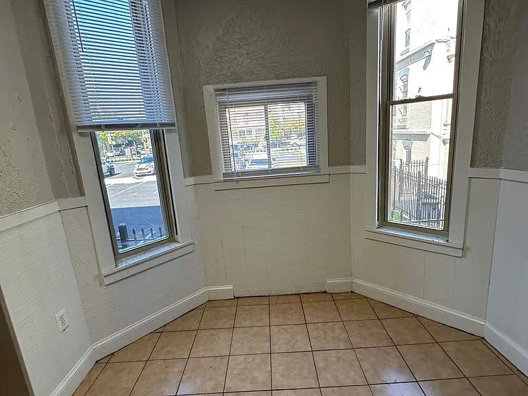 213 S 41st St #B — Photo 7