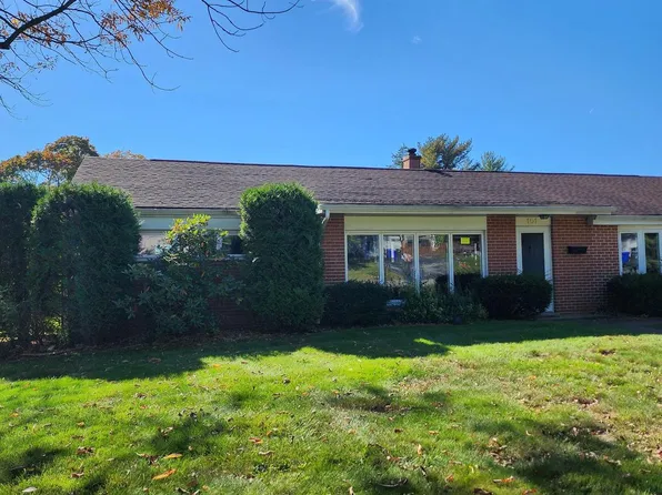 101 Hilltop Rd, Plymouth Meeting, PA 19462