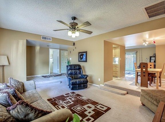 4th image of 805 E Todd Dr