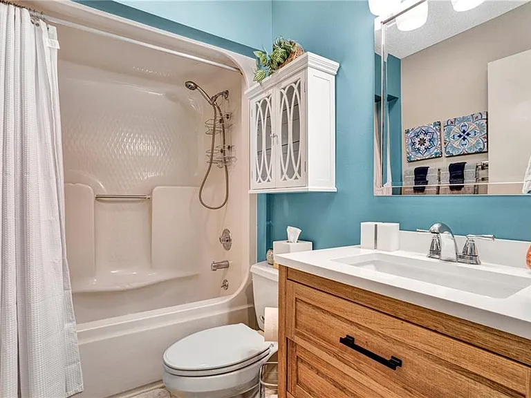 606 Safe Harbor Cir — Photo 14