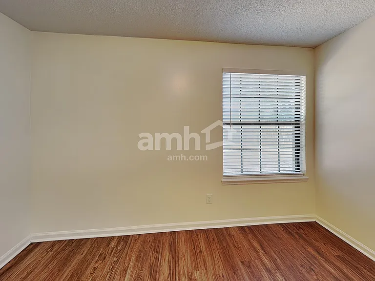7546 Fawn Lake Dr N — Photo 18