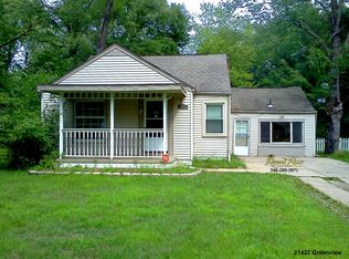 21422 Greenview Rd, Southfield, MI 48075