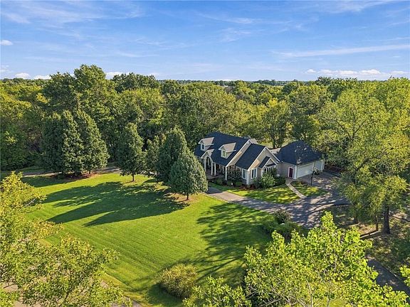 4th image of 701 Tanglewoods Dr