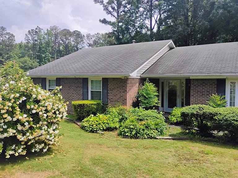 1303 Carman Ct SE — Photo 2