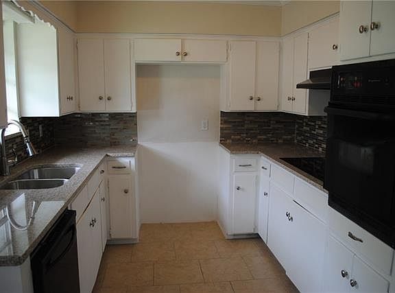 2nd image of 1034 S Center St