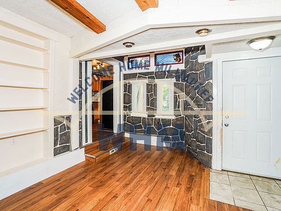 5th image of 2589 N Bartlett Ave