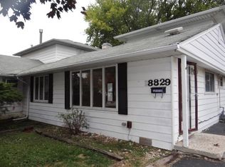 8829 S Kildare Ave, Hometown, IL 60456