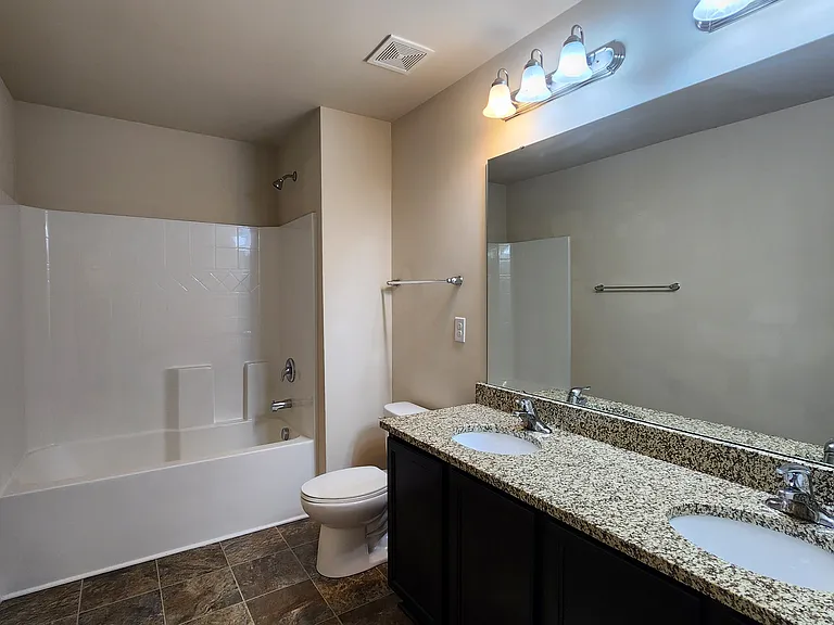 508 Knothole Ln — Photo 8