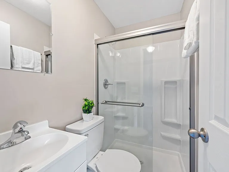 Village Square Townhomes — Photo 23