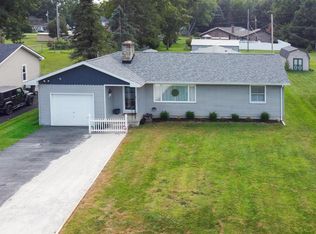 1228 Tucker Rd, Fremont, OH 43420