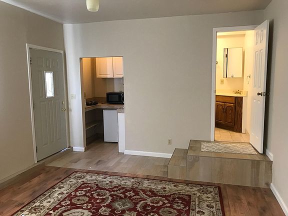 5th image of 3230 Zion Ln