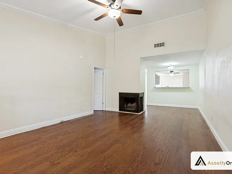 13719 Flagstone Ln — Photo 3