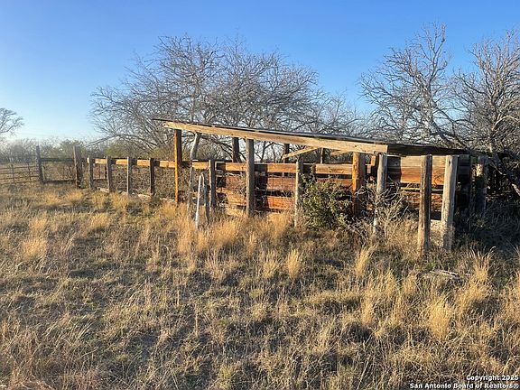 3rd image of 00 S FM 1349