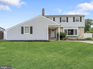 12 Jefferson Dr, Clementon, NJ 08021