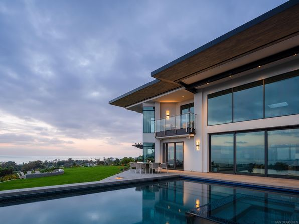 5416 Candlelight Dr, La Jolla, CA 92037