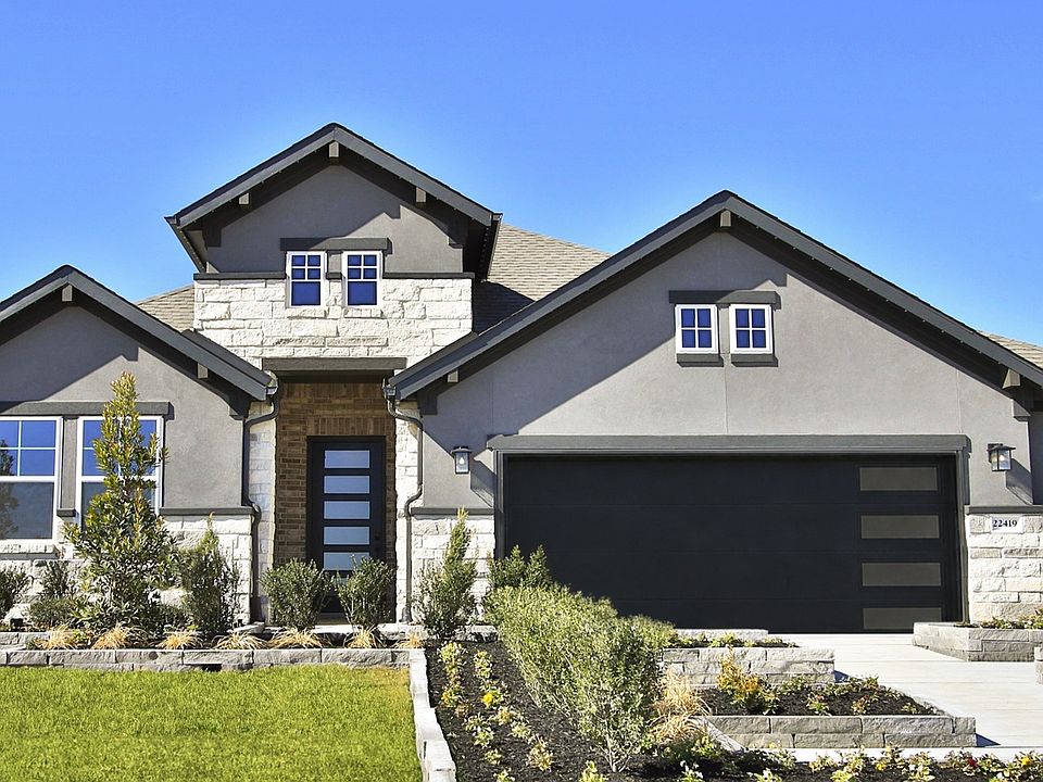 Enjoy the peaceful serenity and modern elegance of new homes in Waller, TX