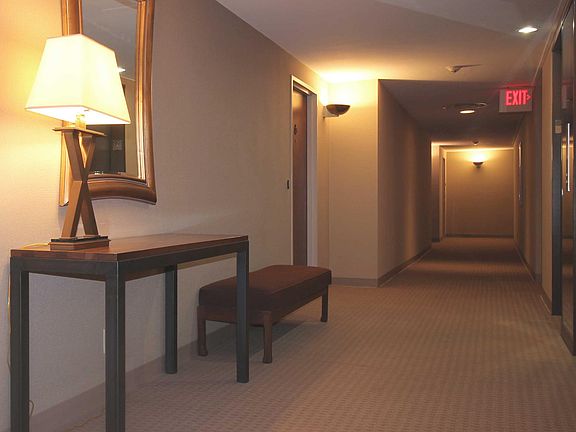 4th image of 4501 Lindell Blvd APT 9C