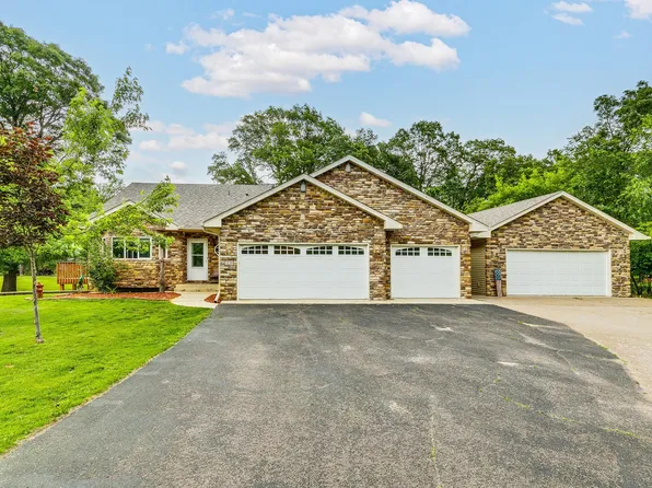 3220 S Vine St, Cambridge, MN 55008