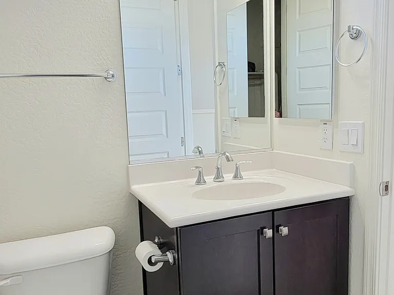 3142 N Los Alamos — Photo 16