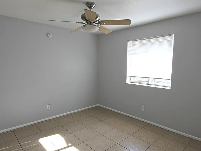 145 S Doran #4 — Photo 8