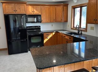 1443 220th Ave, Calmar, IA 52132