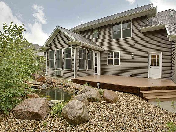 2nd image of 1207 Lakeview Dr
