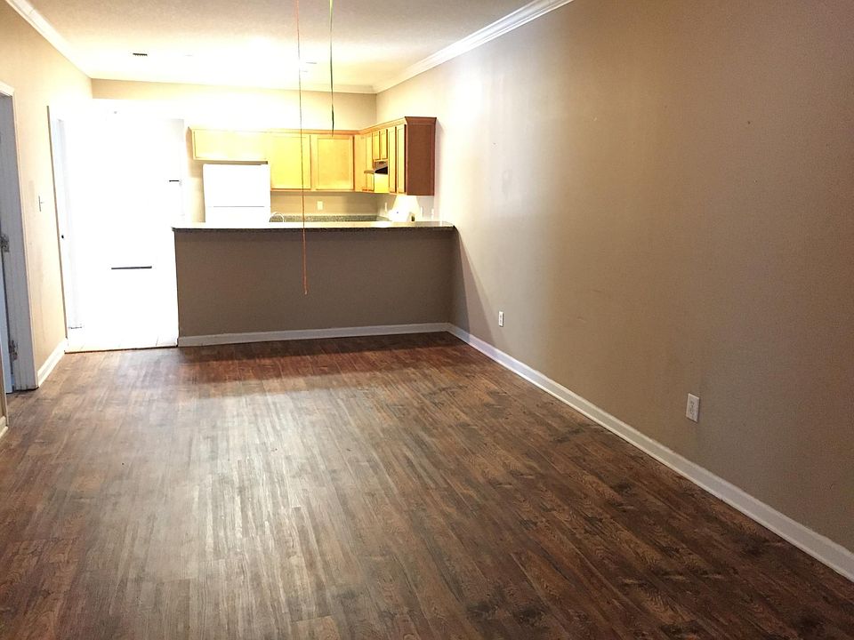 2nd image of 2710 6th Ave