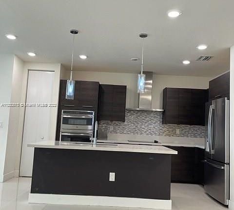 4th image of 6444 NW 103rd Pl