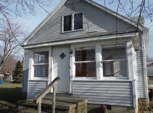 1839 S Smiths Crossing Rd, Midland, MI 48640