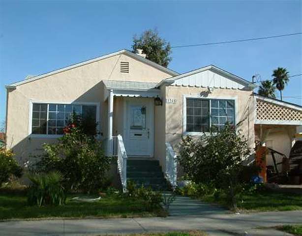 1st image of 1345 N Acacia St
