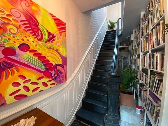 4th image of 15 Belvedere St #2D
