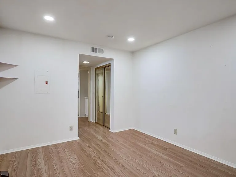 27196 Ryan Dr — Photo 12