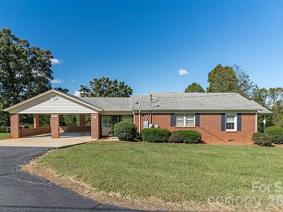 3rd image of 5271 Harris Farm Rd