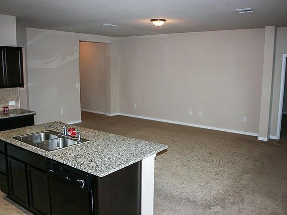 5th image of 5721 Roderick Dr