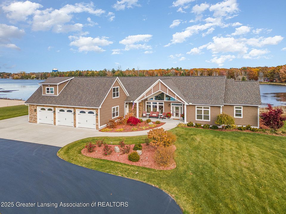 1st image of 7270 Shoreview Dr