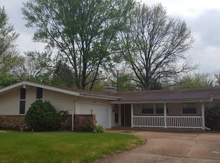 3140 Newgate Dr, Florissant, MO 63033