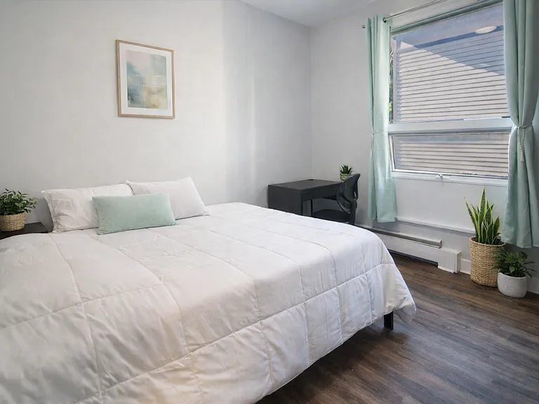 404 University Ave — Photo 105