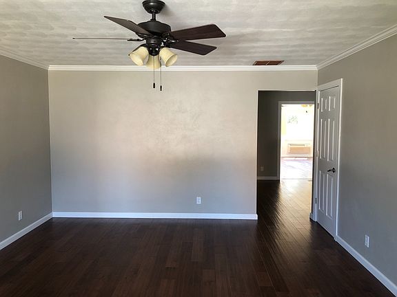 4th image of 1160 W Fremont St