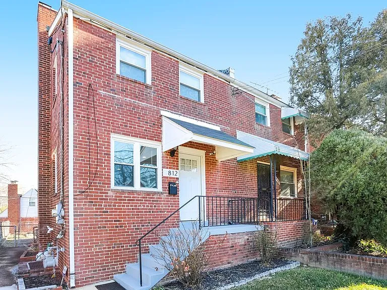812 Burns St SE — Photo 48