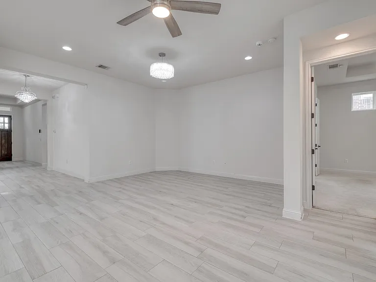 14921 Iveans Way — Photo 10