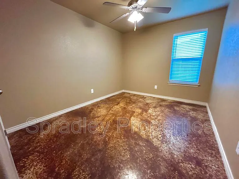 1008B Llano Ct — Photo 6