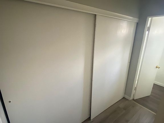 3rd image of 535 E Adams St #15