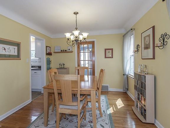 3rd image of 5107 E 113th St