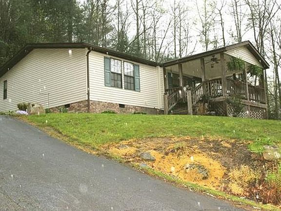 2nd image of 90 Lovdia Ln